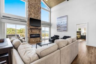 Van Kirk Cove - 6 BDR Stunner - 6