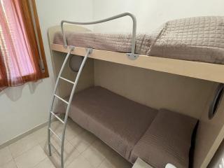 Colorful flat with garden-Beahost - 6