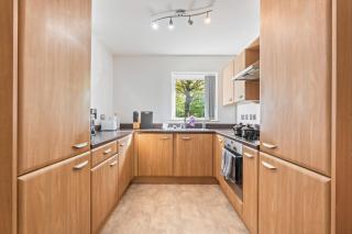 City centre 3 Bedroom 3 Bathroom house with free parking - 8