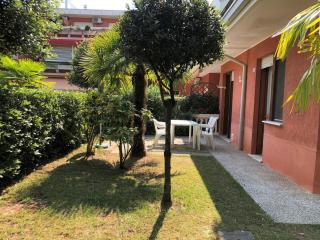 Apartment with pool access near beach - 3