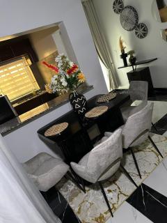 Azure Villa Suites Apart Hotel - 2