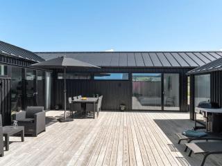 Holiday Home Claus - 500m from the sea by Interhome - 5