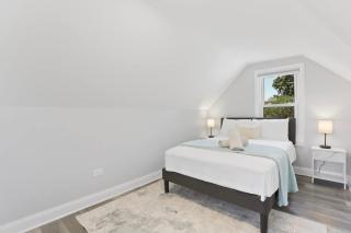 Cozy chic 3BD 2BA home near O'Hare - 9