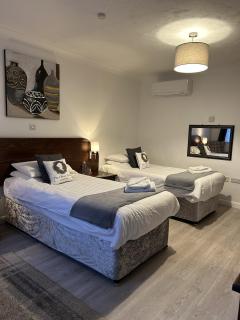 Oliver Twist Country Inn - 5