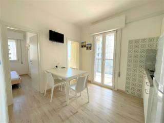 Relaxing sea view stay near the promenade - 0