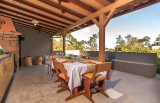 Spacious House with Pool in Prazeres - 9