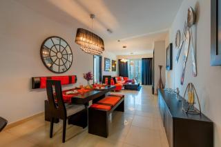 Comfortable - Vibrant - Convenient - 4