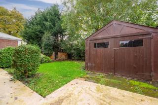 4 bedroom Home in Northenden by City SuperHost - 3