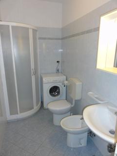 Ground floor flat just 300mt from the beach - 3