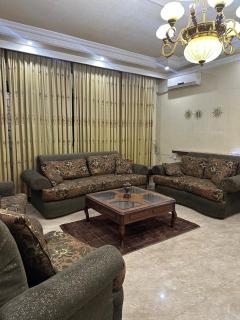 3 Bedroom Family Apartment in Amman - 0