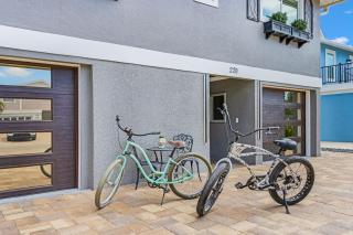 Luxury Waterfront Getaway with Heated Pool, Dock & Outdoor Kitchen - The Primo House - 7