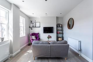 2 Bedroom Apartment in Southend near City Centre, Free Parking - 7