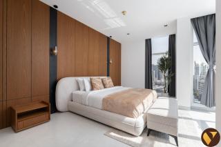 Vogue Vacation Homes, Marina Dorra Bay near JBR Beach and Ain Dubai, Two Bedroom apartment with Balcony, Canal and Skyline View, Access to all Amenities - 7