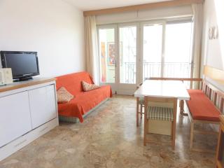 Modern coastal apartment - 9