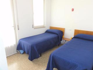 Modern coastal apartment - 2