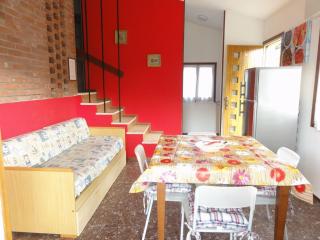 Quiet villa near the beach - 9