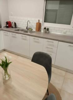 Coastal Comfort in the Heart of Faliro - 4