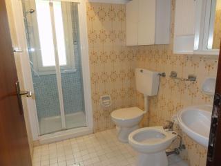 Terraced villa with outdoor fireplace - 4