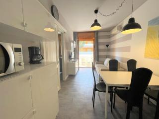 Apartment just steps from the beach - 9