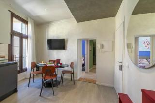 Colore & Design - a due passi Piazza delle Erbe - 1