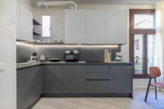 Colore & Design - a due passi Piazza delle Erbe - 5