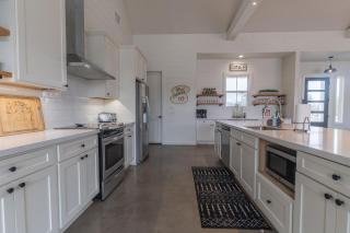 Concan House - Pet Friendly - 3