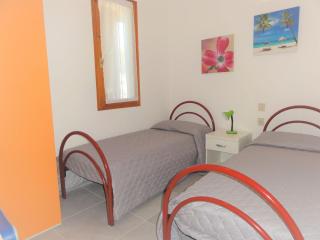 Bright flat in a villa with balcony - 4