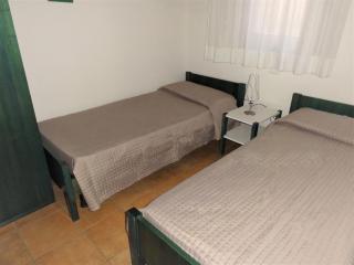 Comfy villa with fenced garden near the beach - 4