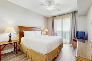 Sunrise Beach 2402 - Beachfront Condo - 2