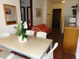 Apartment in a villa with private garden - 1