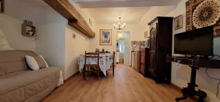 Joli studio rénové, calme, centre ville, parking - 9