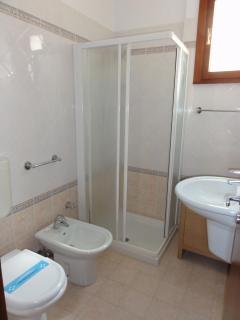 Family villa with private garden near the beach - 3