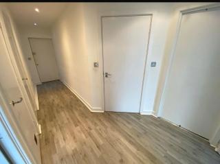 Luxury 2BR Apartment Great Views Free Parking - 8