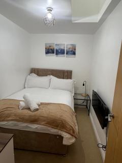 Stylish 2 bed Duplex Apartment - Birmingham - 7