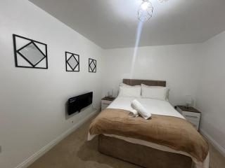 Stylish 2 bed Duplex Apartment - Birmingham - 5