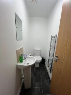 Stylish 2 bed Duplex Apartment - Birmingham - 4