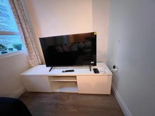 Stylish 2 bed Duplex Apartment - Birmingham - 3