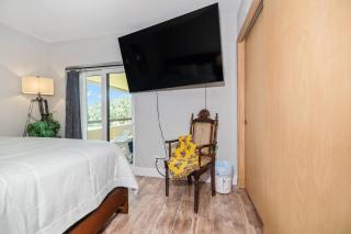 Copperheads 14th Hole Suite - 5