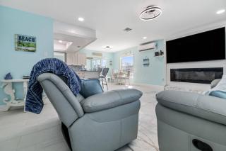 Waterfront Paradise on Hernando Beach - 6