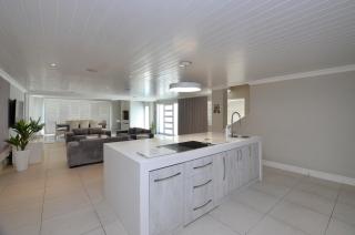 Bella Vista Yzerfontein - No loadshedding - Home away from home - 5