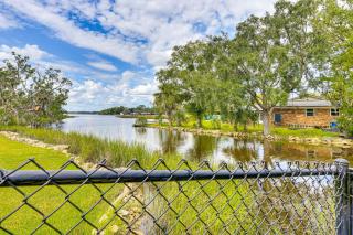 Waterfront JAX Townhome with River Access! - 9
