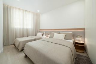 Townhouse with Heated Pool in Downtown Faro - 2