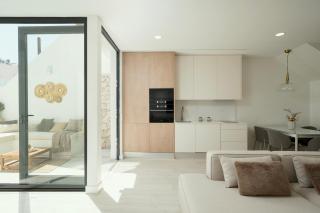 Townhouse with Heated Pool in Downtown Faro - 5