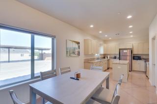 Desert Escape Near Lake Havasu and London Bridge! - 3