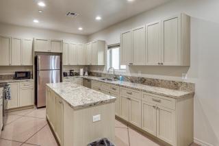 Hike and Explore Apt 3 Mi to Lake Havasu and Dtwn! - 1