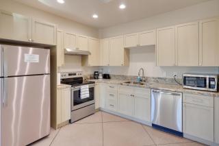 Golf, Hike and Boat! Bright Lake Havasu City Apt - 9