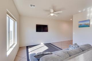 Golf, Hike and Boat! Bright Lake Havasu City Apt - 5