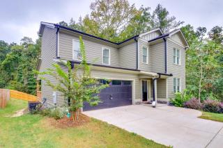 9 Mi to Downtown Atlanta Quiet Eastside Apartment - 9