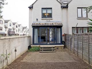 Pass the Keys Modern Riverside Retreat with Parking - 2