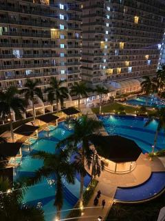 Kathys Crib 11th flr 2 at Shell Residence pool view - 9